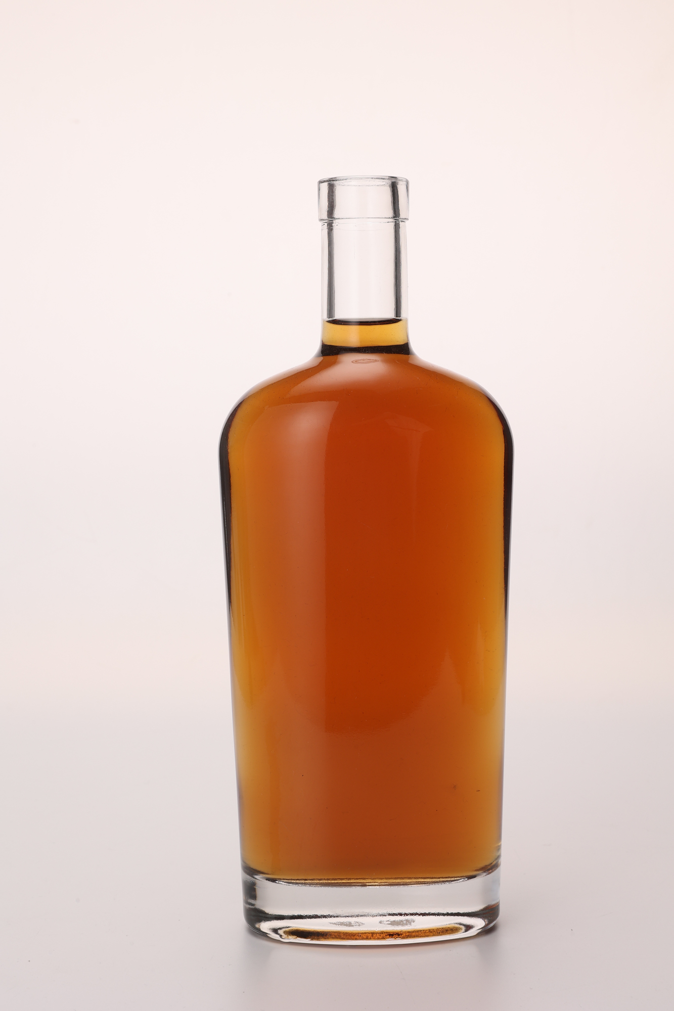 Top Grade Extremely White Engraving Glass Bottle 750ml 850ml 1L 1.5L Bulk Xo Brandy Liquor Glass Bottle with Cap